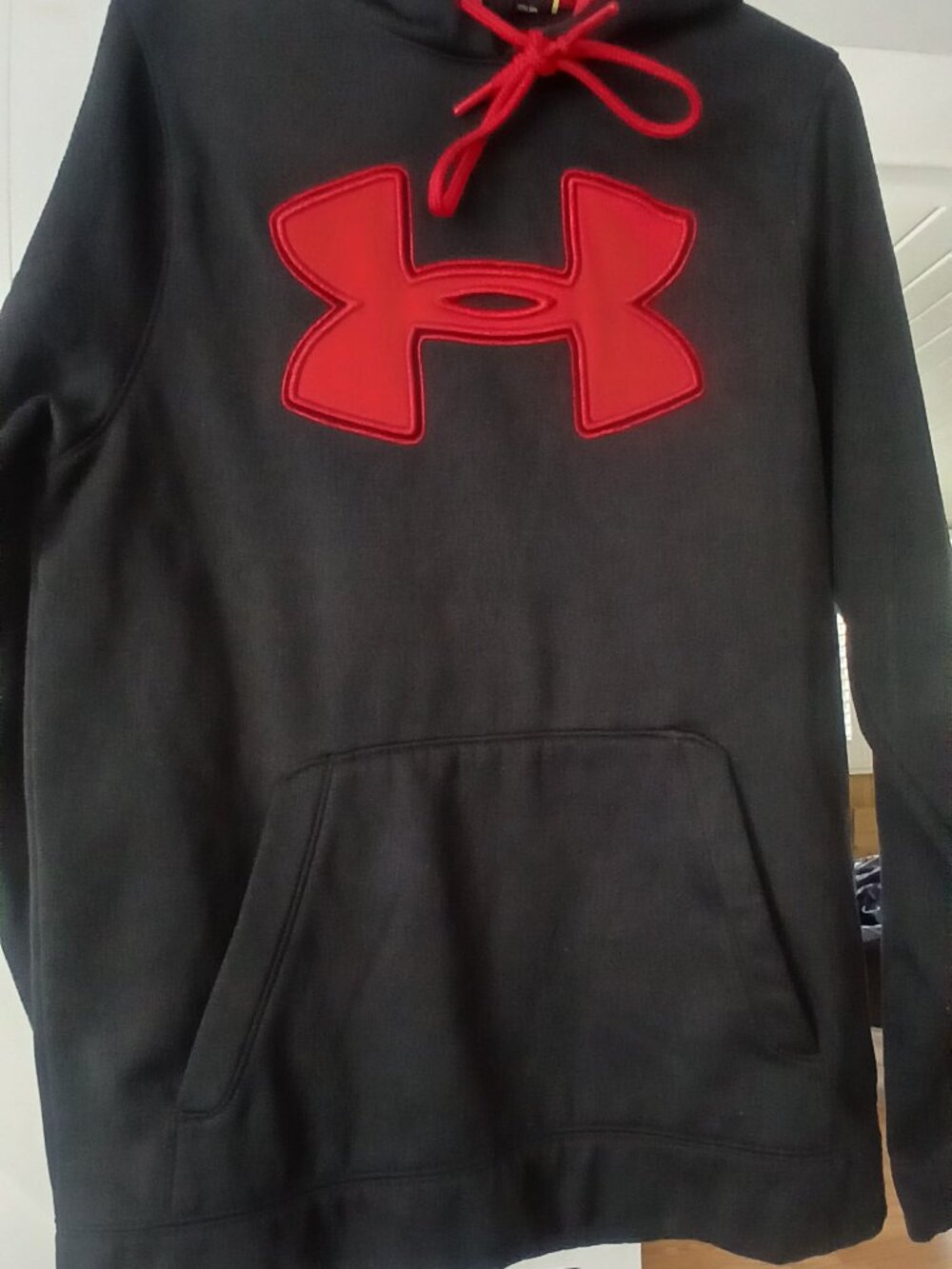 Under Armour Black/Red Hooded Pullover Sweatshirt-SM/P